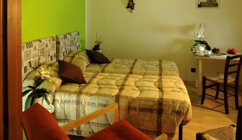 Deluxe Double or Twin Room with Mountain View
