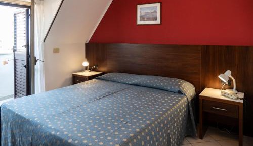 Double Room - Attic with Lateral Sea View