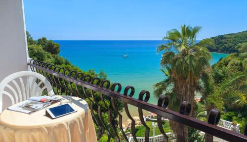Superior Double Room with Balcony and Sea View