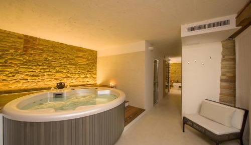 One-Bedroom Apartment with Garden View (3 Adults)
