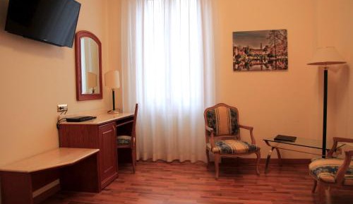 Deluxe Double or Twin Room