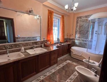 Large Double Room