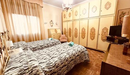 Twin Room with Shared Bathroom