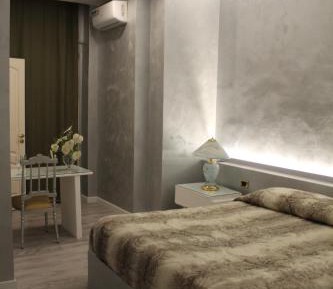 Deluxe Room (2 Adults + 1 Child)