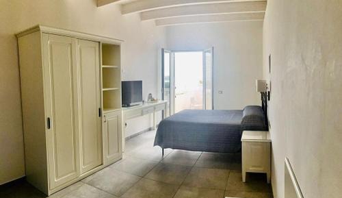 Deluxe Double Room with Terrace and Sea View - Beach Package