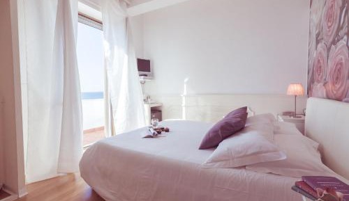 Deluxe Double Room with Sea View