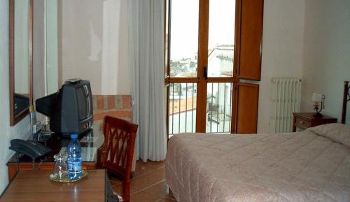 Double or Twin Room with Sea View