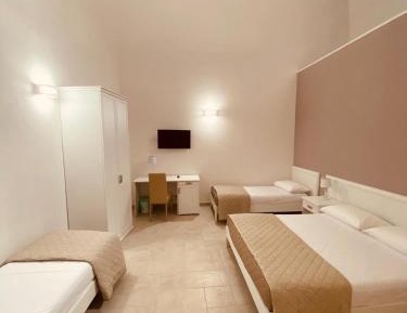 Classic Quadruple Room