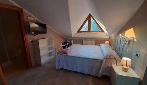Quadruple Room with Private Bathroom
