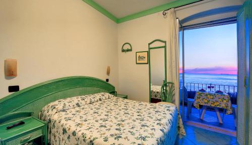 Double Room with Balcony and Sea View