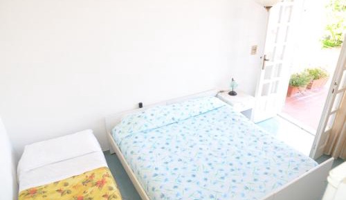 Triple Room with Bathroom