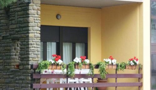 Three-Bedroom Apartment with Patio (6 Adults)