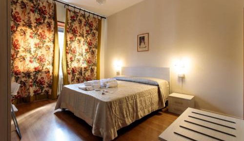 Double Room with Private Internal Bathroom