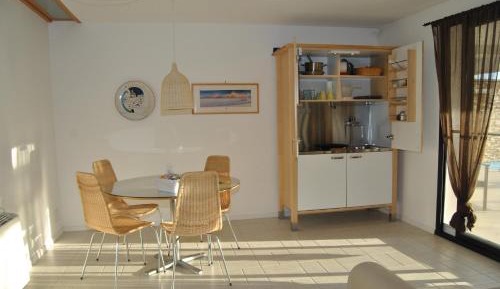 Apartment with Garden View