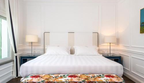 Junior Suite with Spa Access