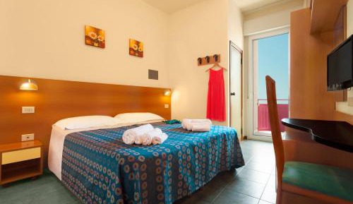 Small Double or Twin Room