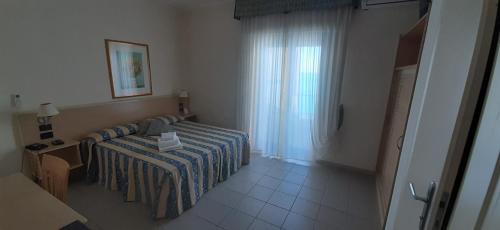 Large Double or Twin Room