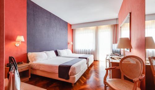 Executive Double or Twin Room with Balcony