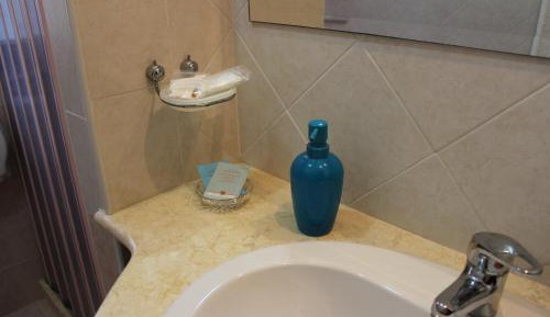 Twin Room with Private Bathroom