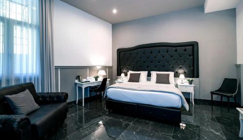 Large Double or Twin Room