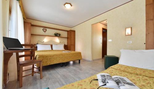 Triple Room with Balcony