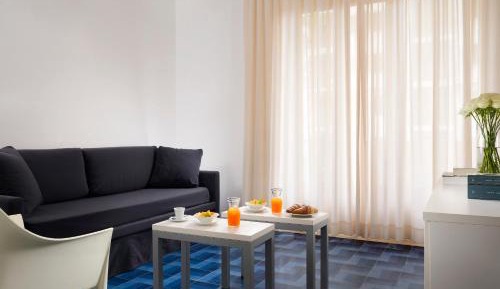 Triple Room with Garden View