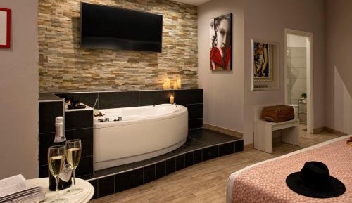 Luxury Double Room with Spa Bath