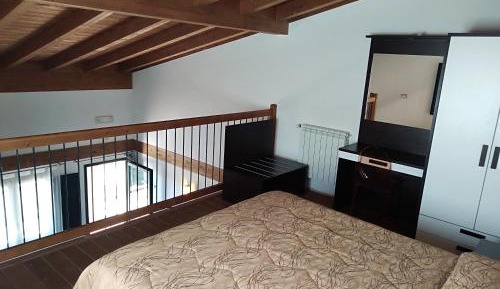 Studio - Split Level