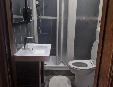 Triple Room with Private Bathroom