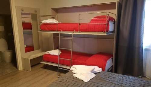 Quadruple Room with Private Bathroom