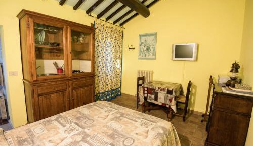 Studio (2 Adults)