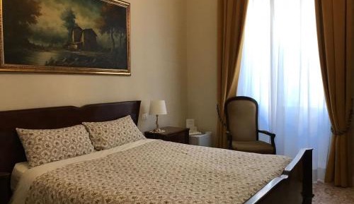 Standard Double Room with Shared Bathroom