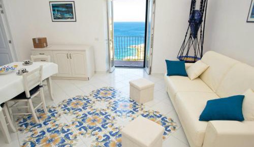 Superior One-Bedroom Apartment with Balcony