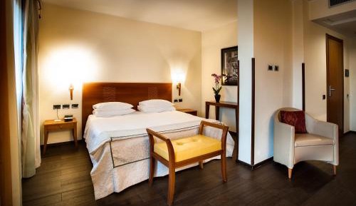 Junior Suite with Reggia View
