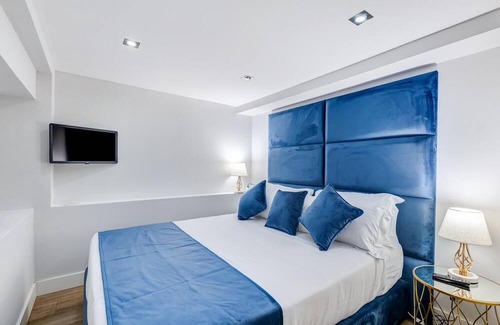 Rione IV Campo Marzio Apartment | Spanish queen Apartment