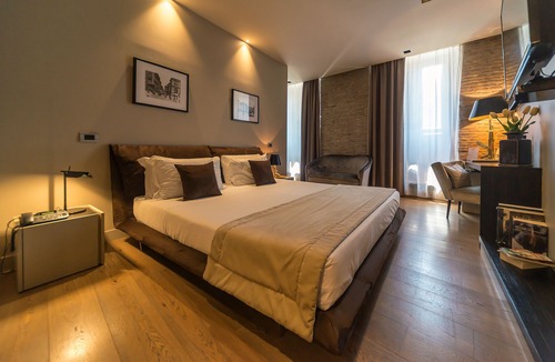 Rione III Colonna Hotel | Campo Marzio Luxury Suites