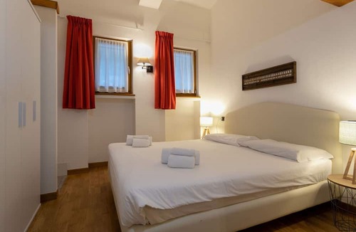 Gressoney-Saint-Jean Apartment | Residence in Gressoney-saint-jean with 1 bedrooms sleeps 4