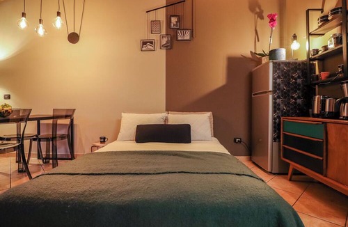 Somma Lombardo Apartment | INTERIOR 13 - Coffee, Wifi & 15 min to MXP - Cozy Apt with all the comforts