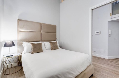 Rione IV Campo Marzio Apartment | Spanish queen Apartment