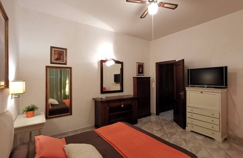 Tuscania Villa | Apartment in Liberty villa with garden in the city center