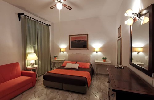 Tuscania Villa | Apartment in Liberty villa with garden in the city center