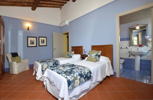 Casole d'Elsa Villa | Villa Paradiso 12 - Six Bedroom Villa, Sleeps 12