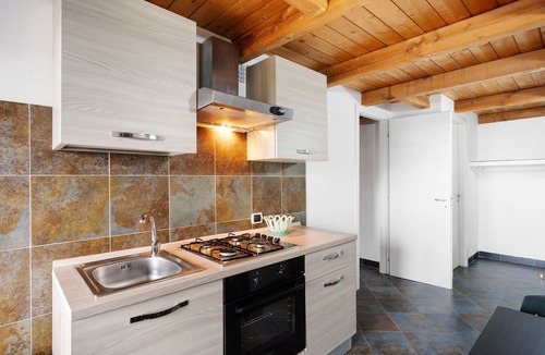 Fisciano Apartment | Apartment 'Parco San Lorenzo 3' with Balcony