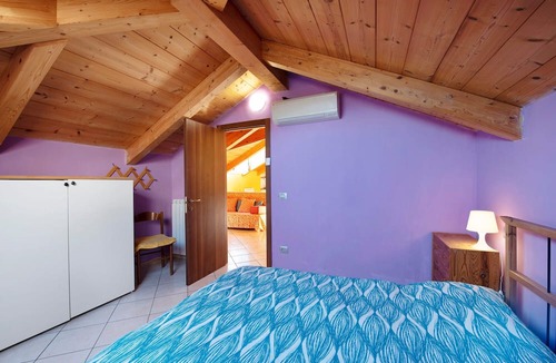 Varazze Apartment | Vacation Apartment Trilocale in villa Apt 5 with Sea View, Garden & Terrace