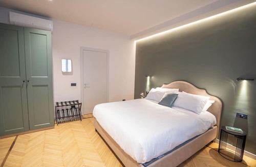 Porta Nuova Apartment | The Almond Blossom Boutique apartment