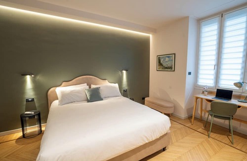 Porta Nuova Apartment | The Almond Blossom Boutique apartment