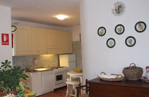 Val Canina Apartment | Villa Il Cipresso bei Holiday World by Interhome