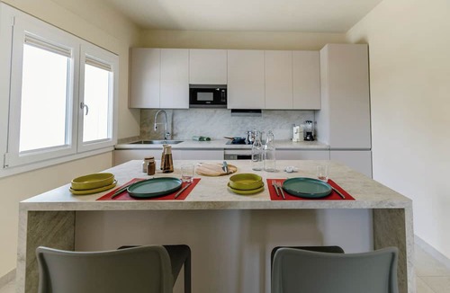 Marina di Davoli Apartment | Daulia, apartment in a villa near Soverato, Ionian Coast of Calabria—open year-round