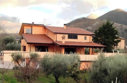 Morano Calabro Apartment | Villa 'Camera Fresia' with Mountain View, Shared Pool and Shared Garden