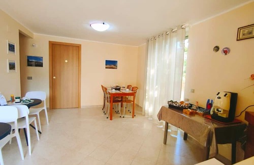 Morano Calabro Apartment | Villa 'Camera Fresia' with Mountain View, Shared Pool and Shared Garden